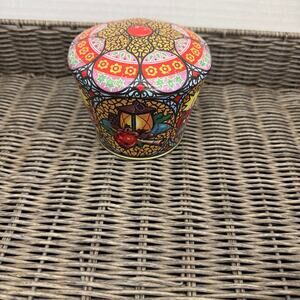 Meister Kaleidoscope Round Tin With Lid Made In Brazil - Christmas Theme